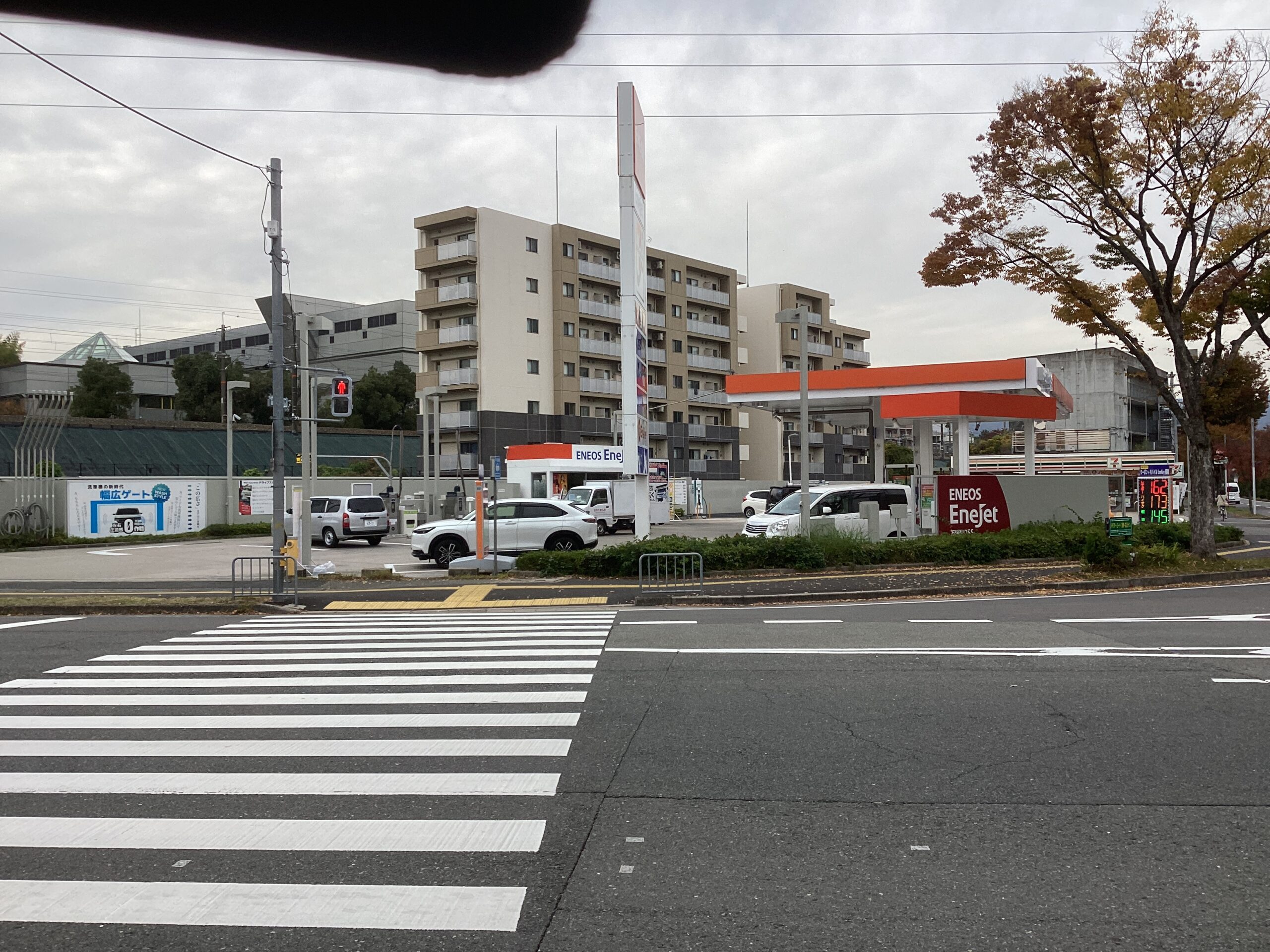 旭油業ＮＥＸＴ（株） – 万博西口ＳＳ