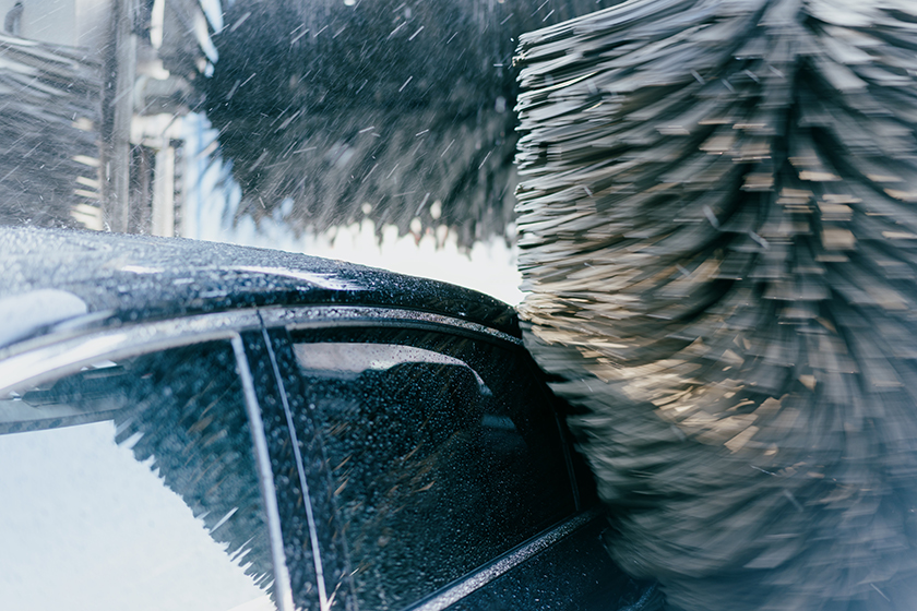 初めてでも安心！セルフ洗車機の使い方と利用前のポイントを解説