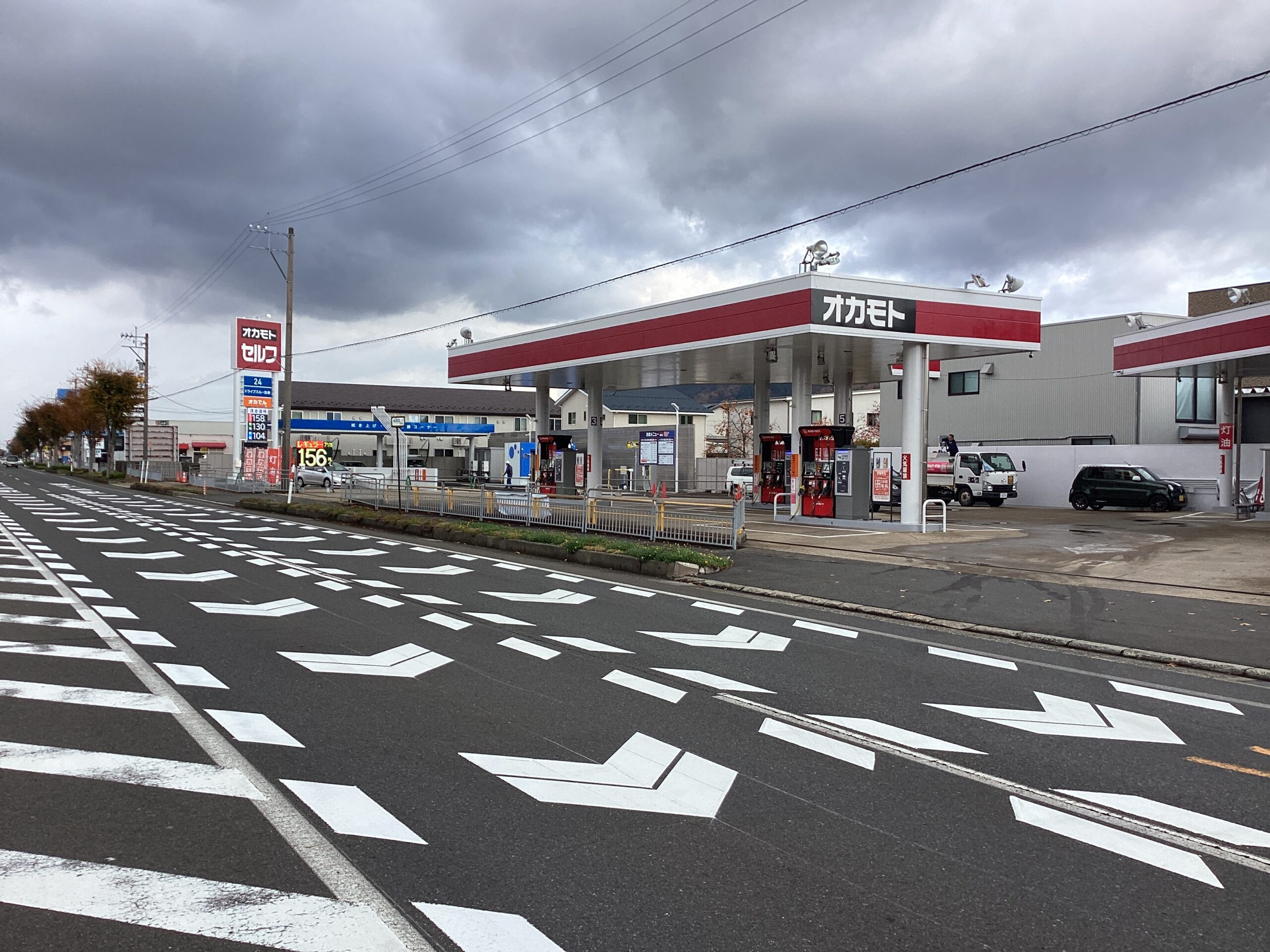 （株）オカモト – セルフ鯖江ルート８号店